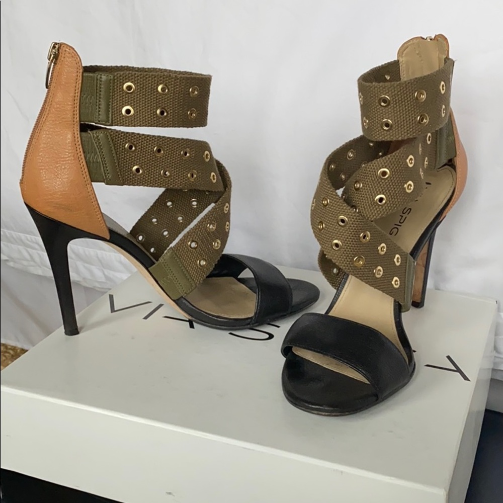 Olive green honey strap Via Spiga sandals